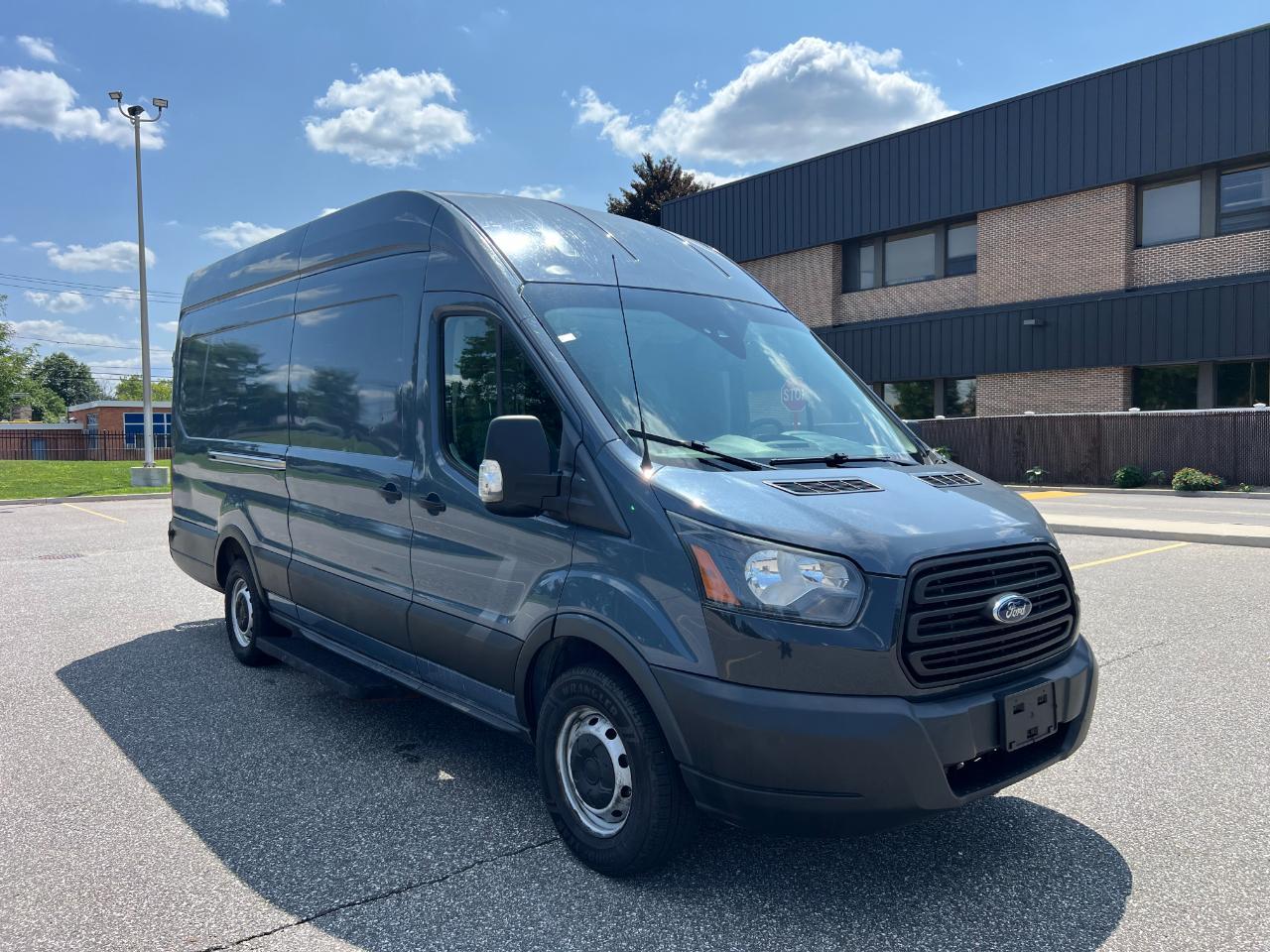 Ford Transit 250 Van High Roof w/Sliding Pass. 148-in. WB EL 2019