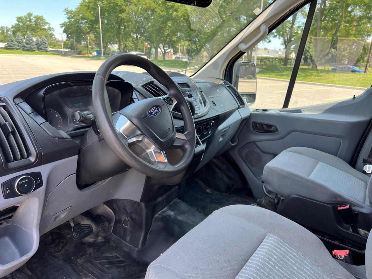 Ford Transit 250 Van High Roof w/Sliding Pass. 148-in. WB EL 2019