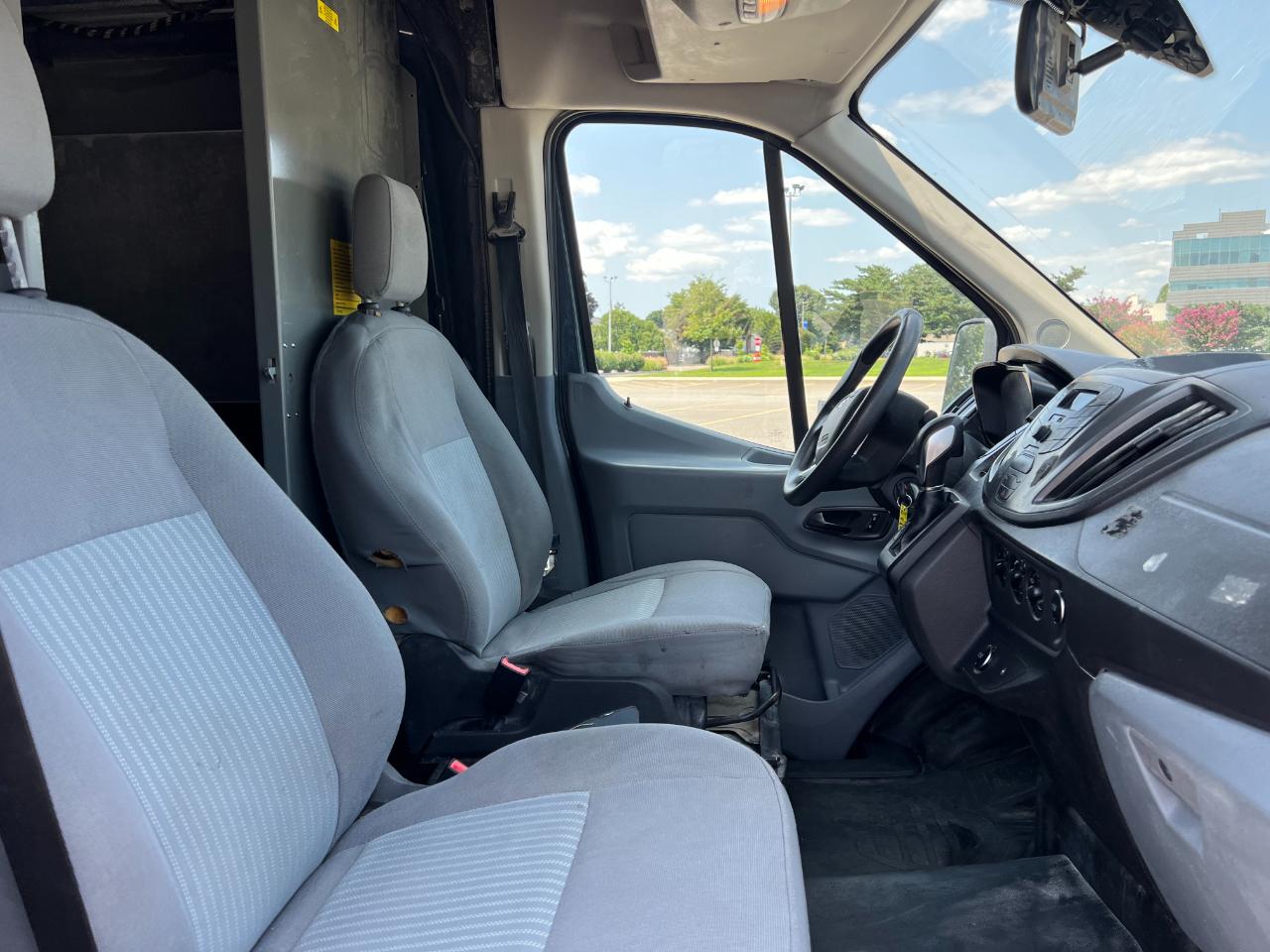 Ford Transit 250 Van High Roof w/Sliding Pass. 148-in. WB EL 2019