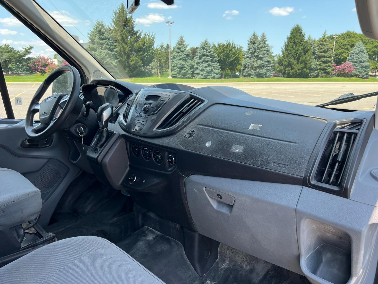 Ford Transit 250 Van High Roof w/Sliding Pass. 148-in. WB EL 2019