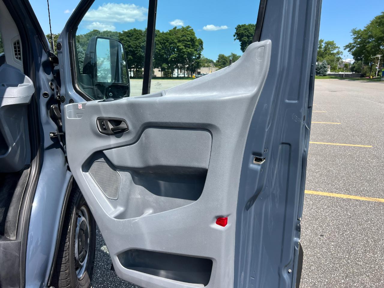 Ford Transit 250 Van High Roof w/Sliding Pass. 148-in. WB EL 2019
