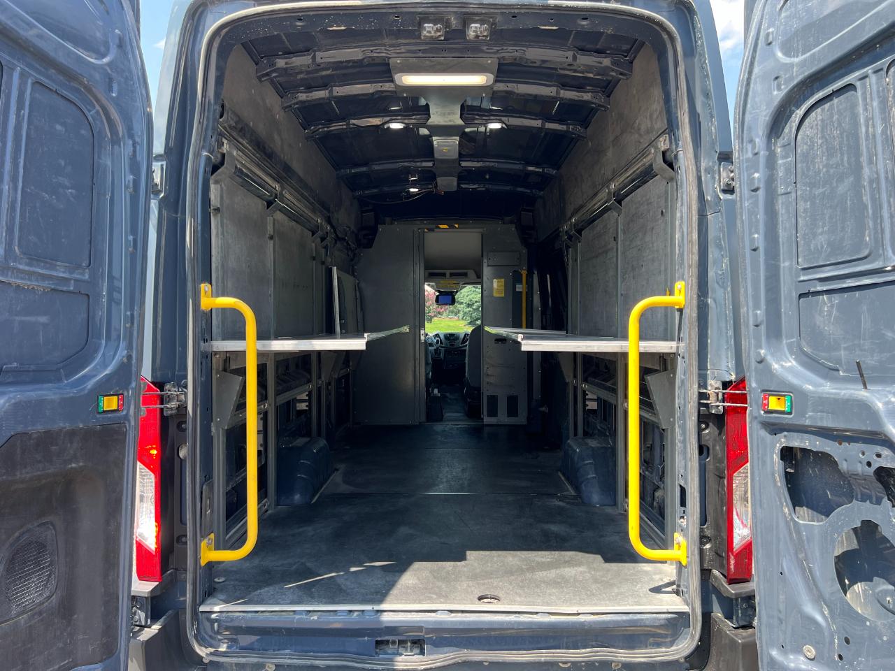 Ford Transit 250 Van High Roof w/Sliding Pass. 148-in. WB EL 2019