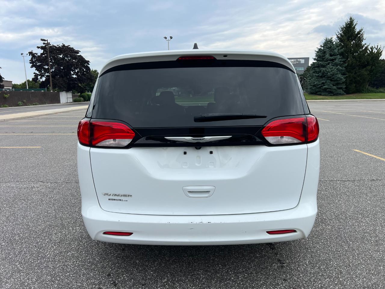 Chrysler Voyager LX 2024