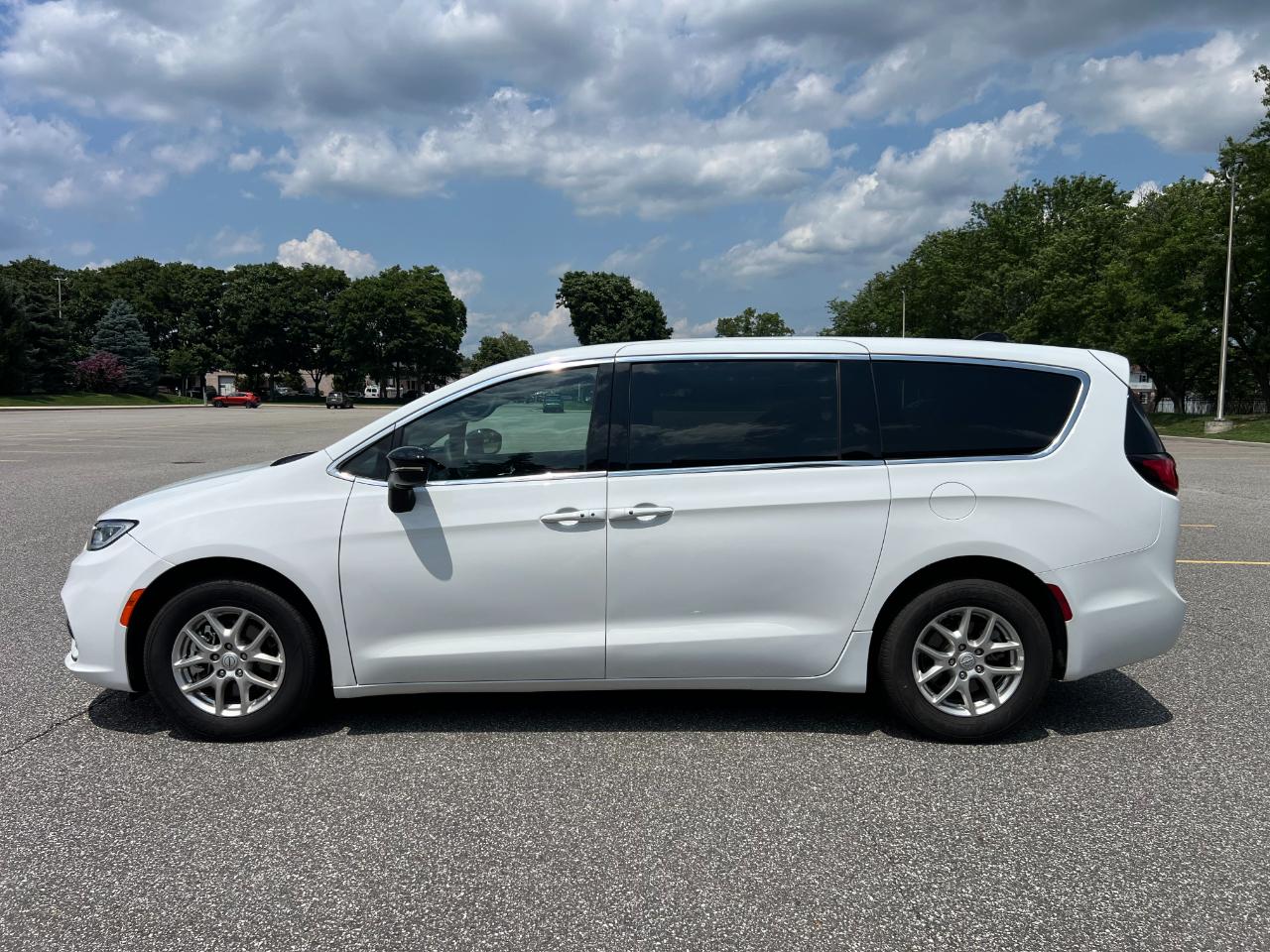 Chrysler Pacifica Select 2026