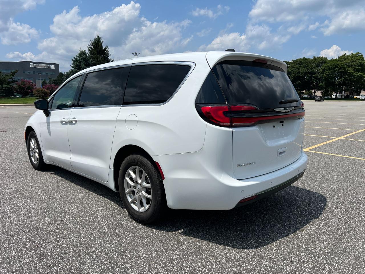 Chrysler Pacifica Select 2026