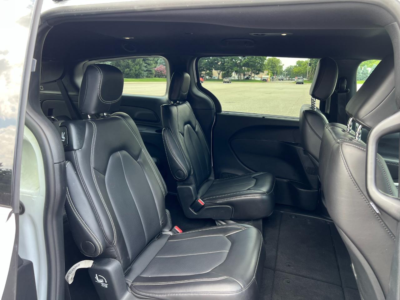 Chrysler Pacifica Select 2026