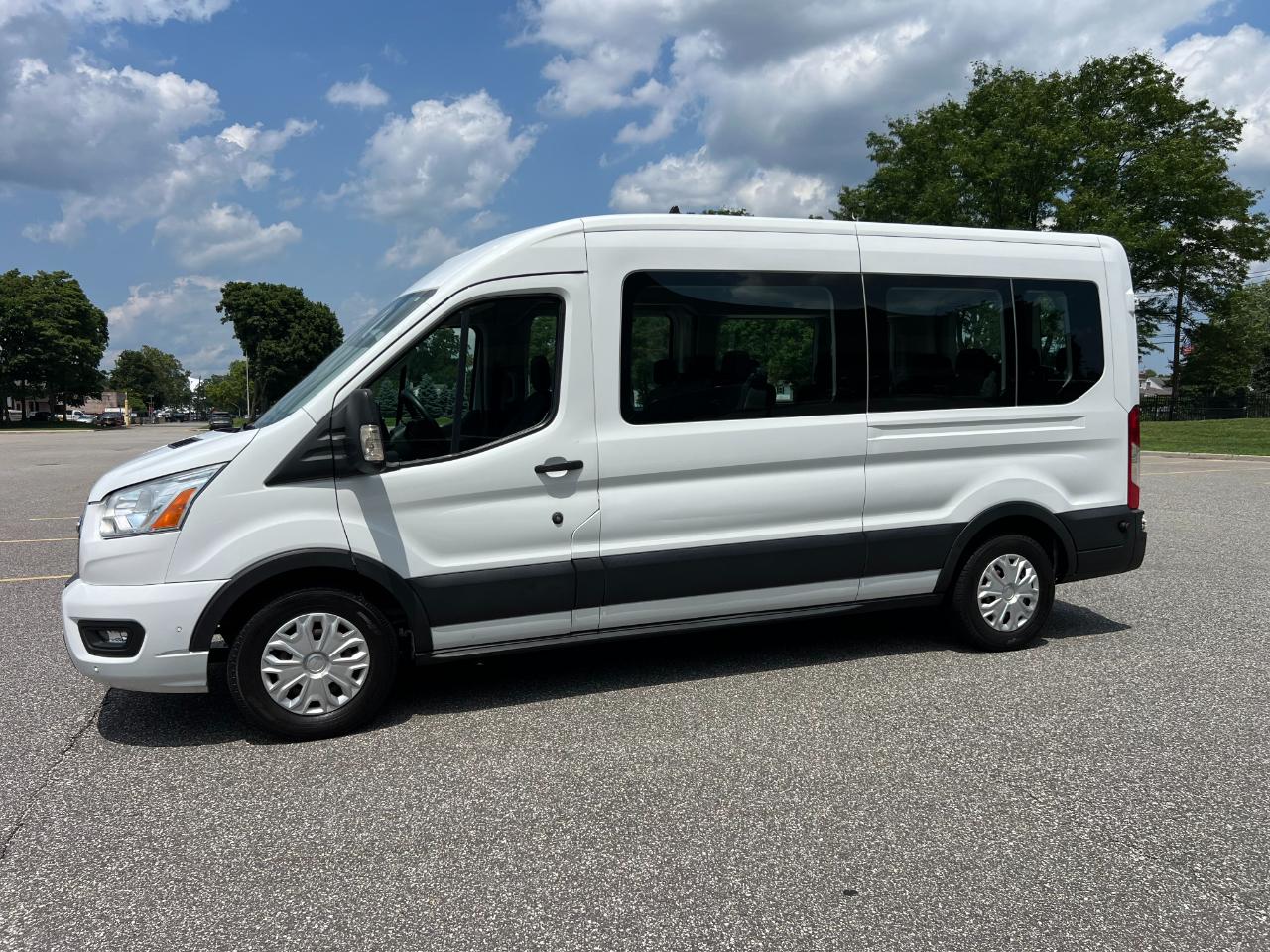 Ford Transit 350 Wagon Med. Roof XL w/Sliding Pass. 148-in. WB 2020