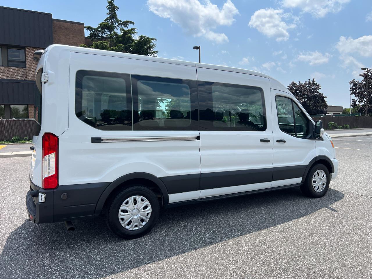 Ford Transit 350 Wagon Med. Roof XL w/Sliding Pass. 148-in. WB 2020