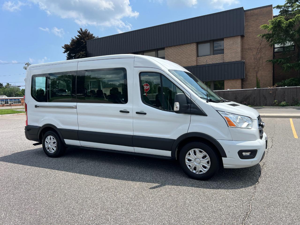Ford Transit 350 Wagon Med. Roof XL w/Sliding Pass. 148-in. WB 2020