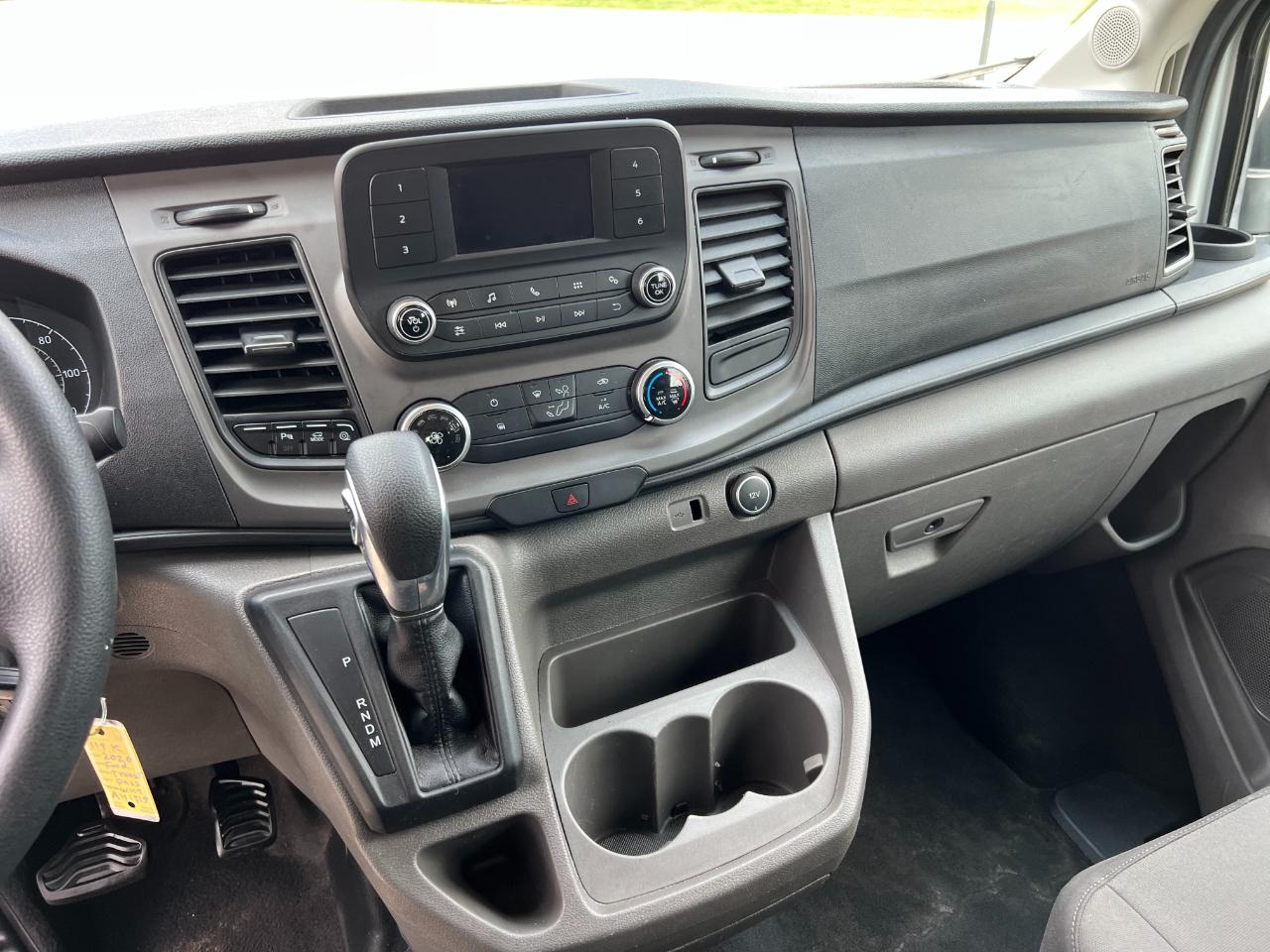 Ford Transit 350 Wagon Med. Roof XL w/Sliding Pass. 148-in. WB 2020