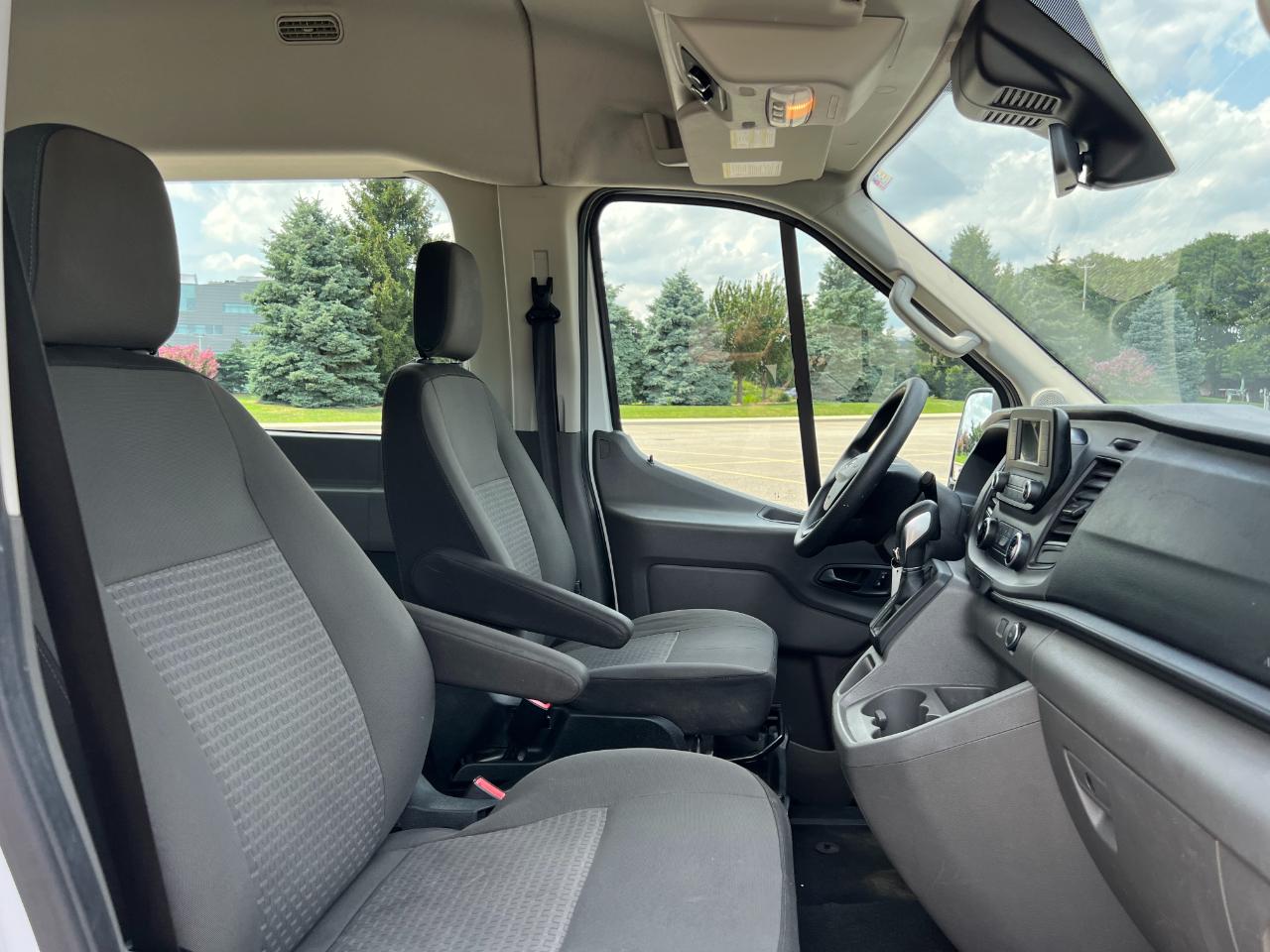 Ford Transit 350 Wagon Med. Roof XL w/Sliding Pass. 148-in. WB 2020