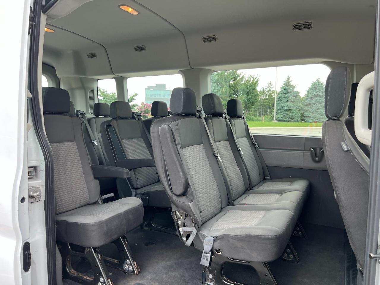 Ford Transit 350 Wagon Med. Roof XL w/Sliding Pass. 148-in. WB 2020