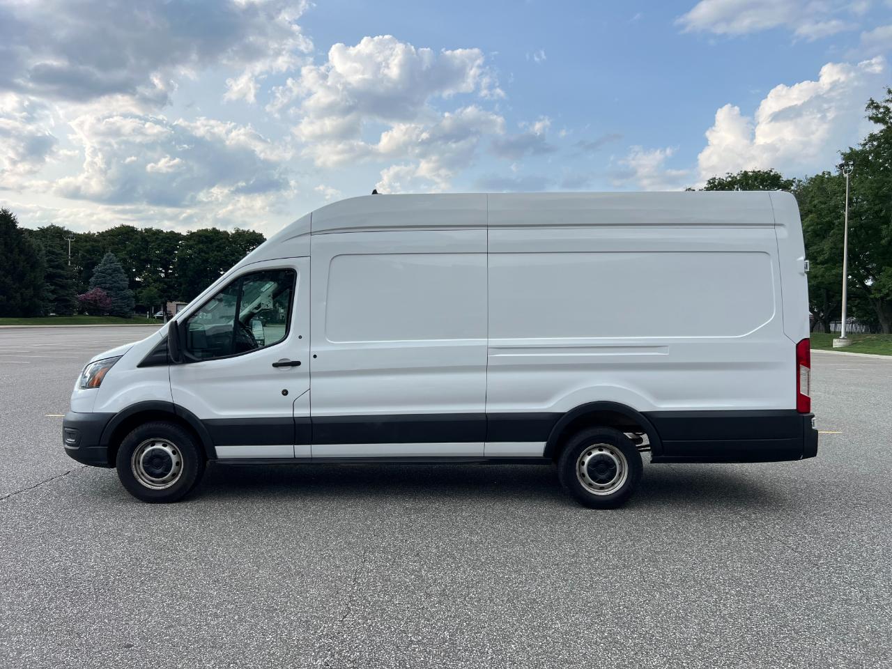 Ford Transit 250 Van High Roof w/Sliding Pass. 148-in. WB EL 2023