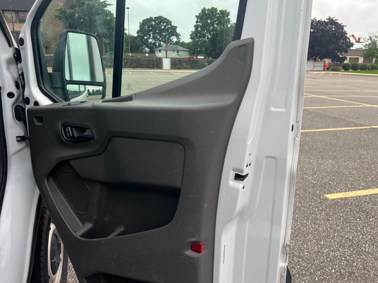 Ford Transit 250 Van High Roof w/Sliding Pass. 148-in. WB EL 2023