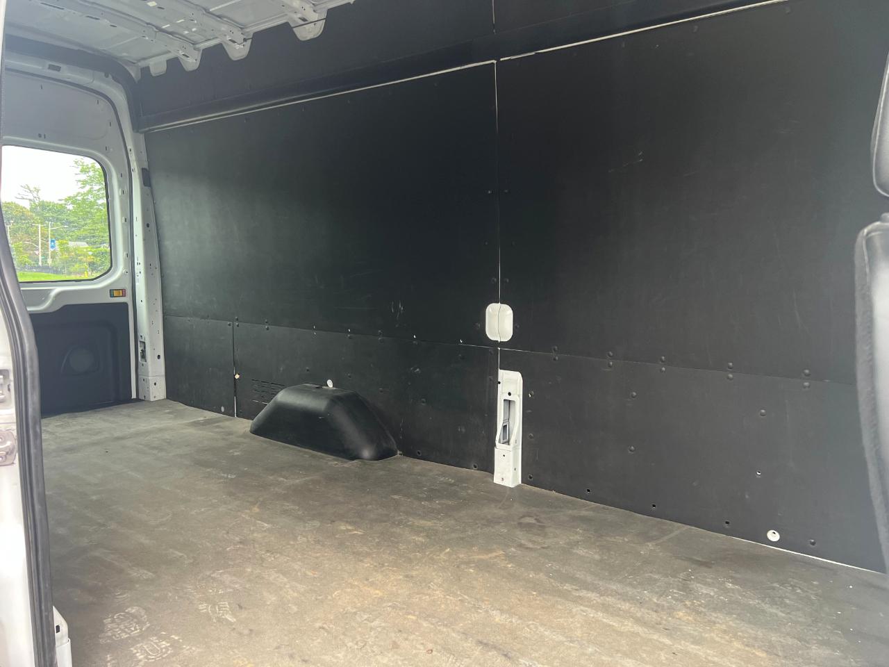 Ford Transit 250 Van High Roof w/Sliding Pass. 148-in. WB EL 2023