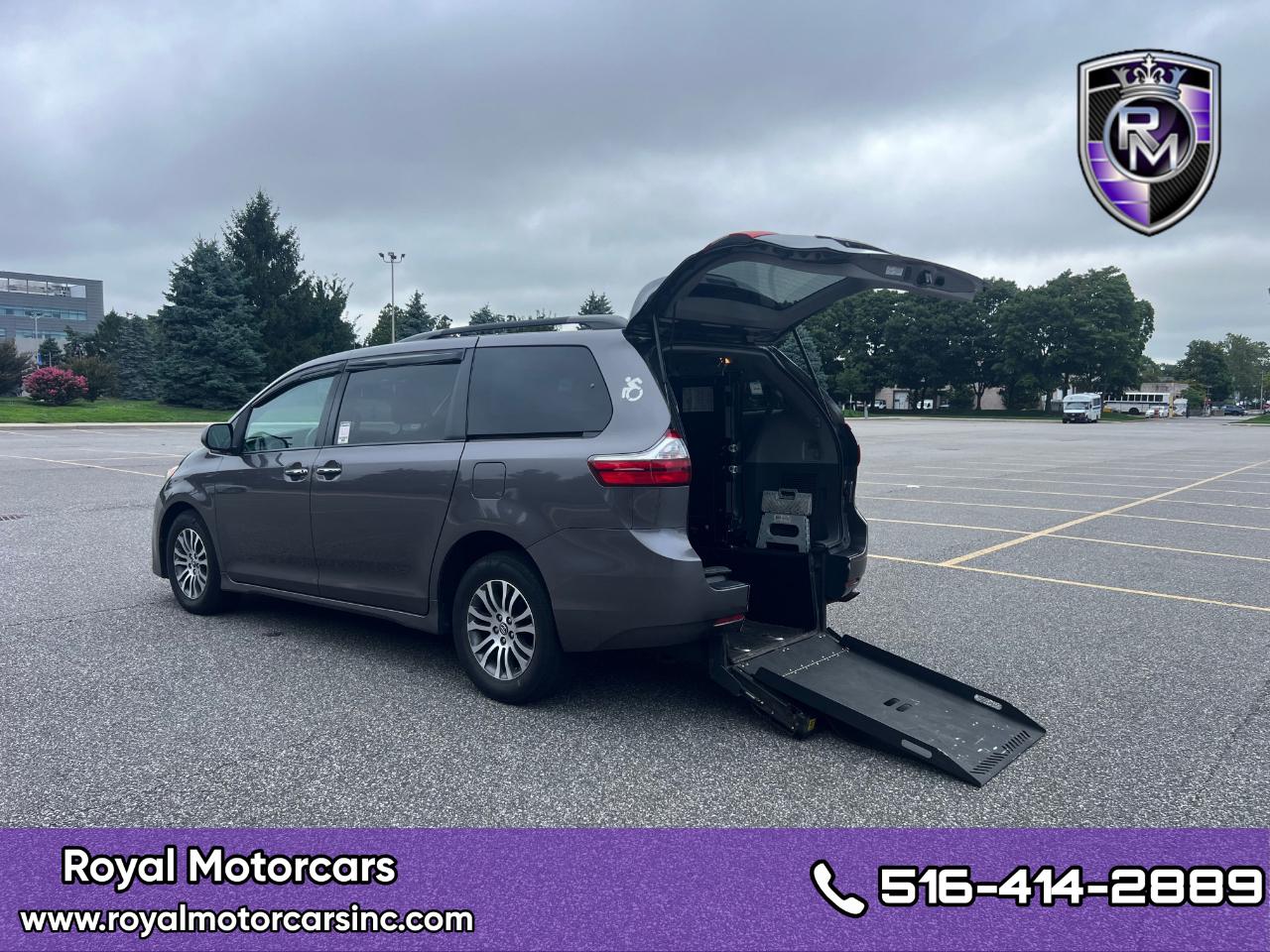 Toyota Sienna Limited Premium 7-Passenger 2019