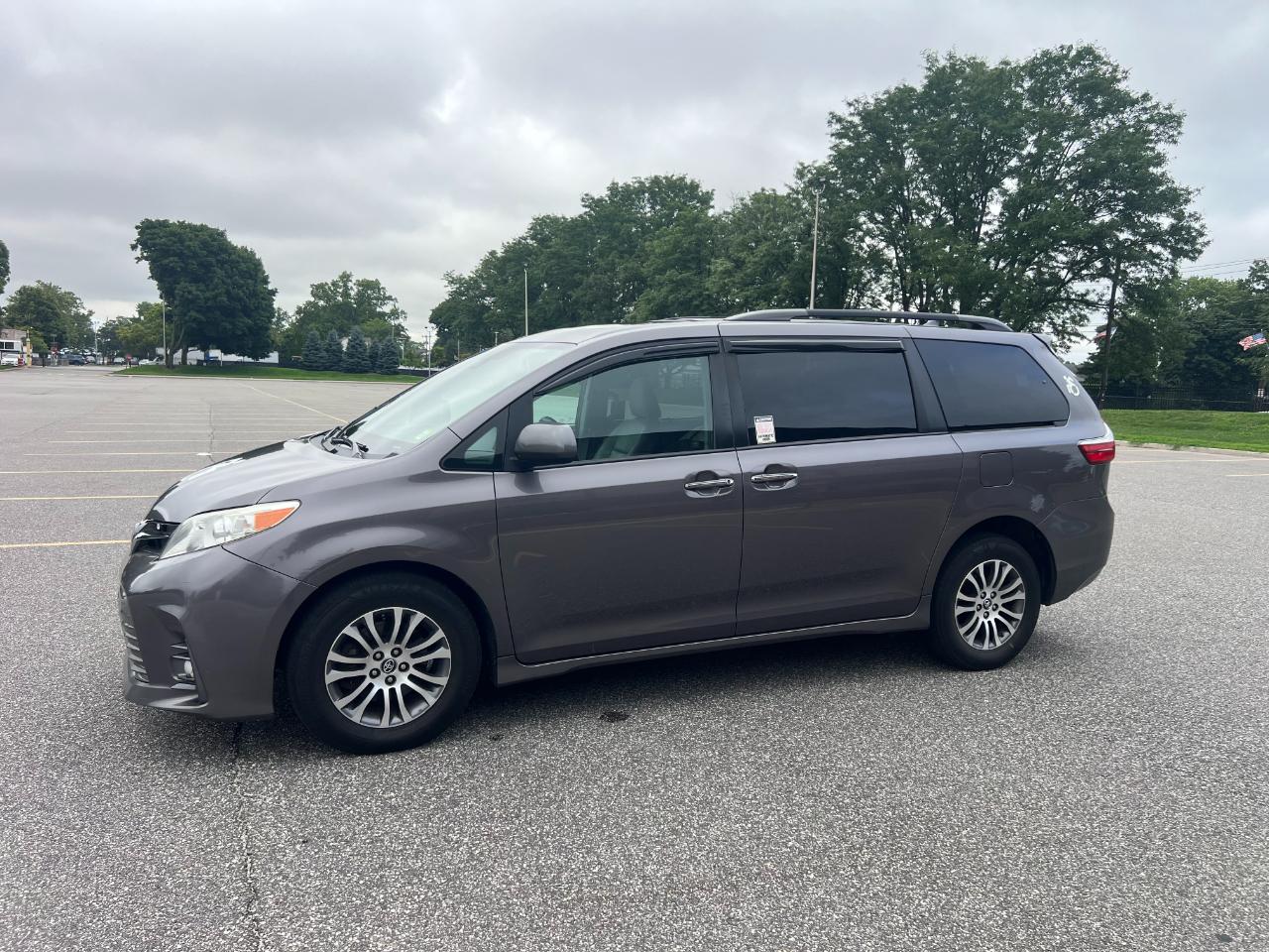 Toyota Sienna Limited Premium 7-Passenger 2019
