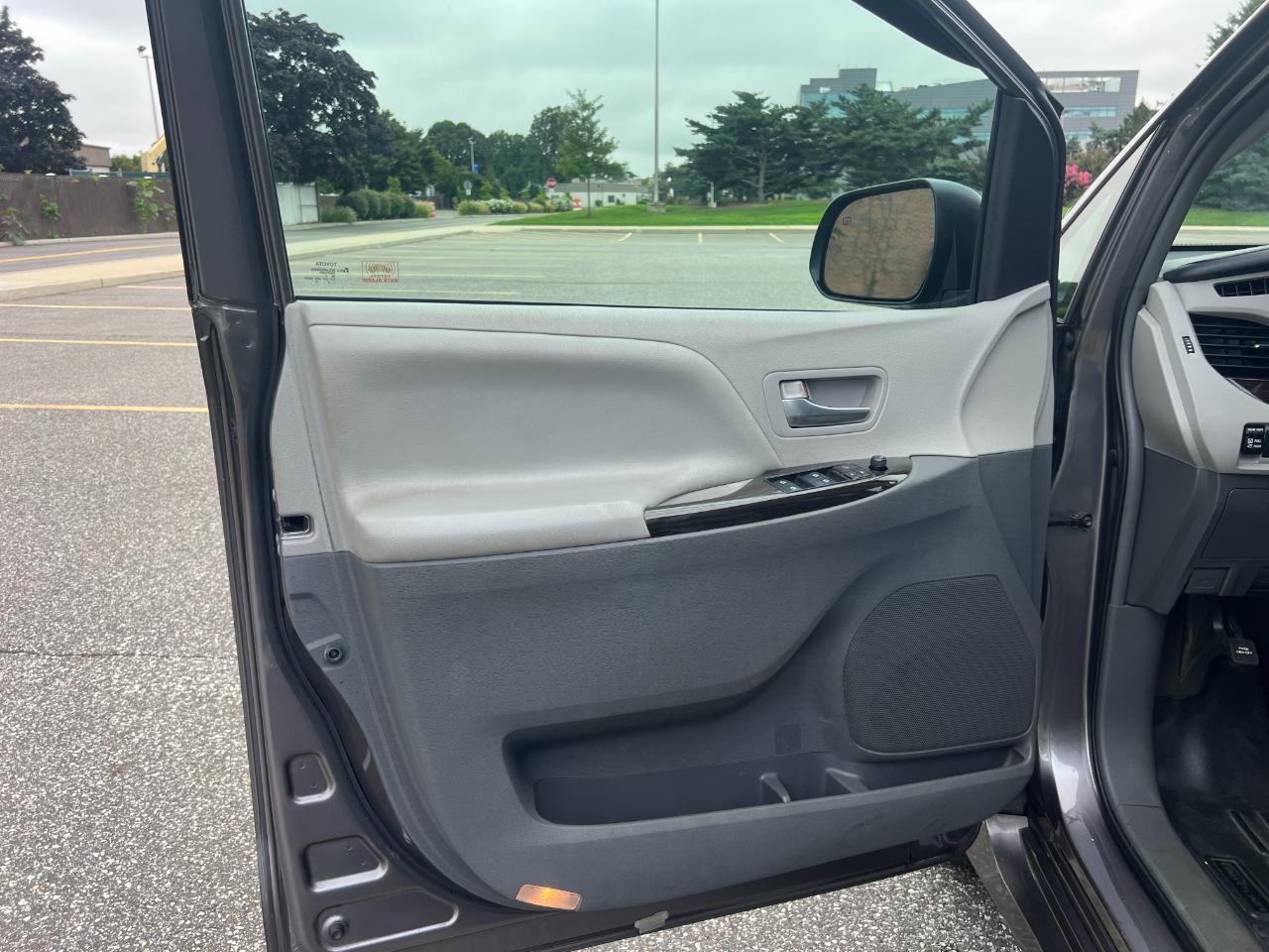 Toyota Sienna Limited Premium 7-Passenger 2019