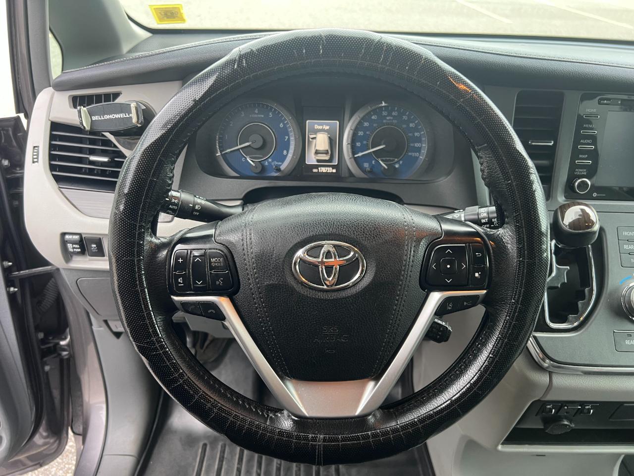Toyota Sienna Limited Premium 7-Passenger 2019