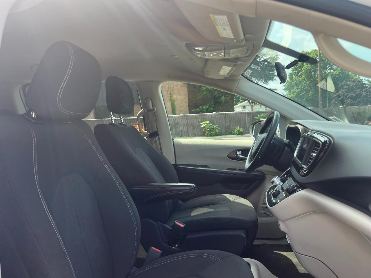 Chrysler Voyager LX 2022