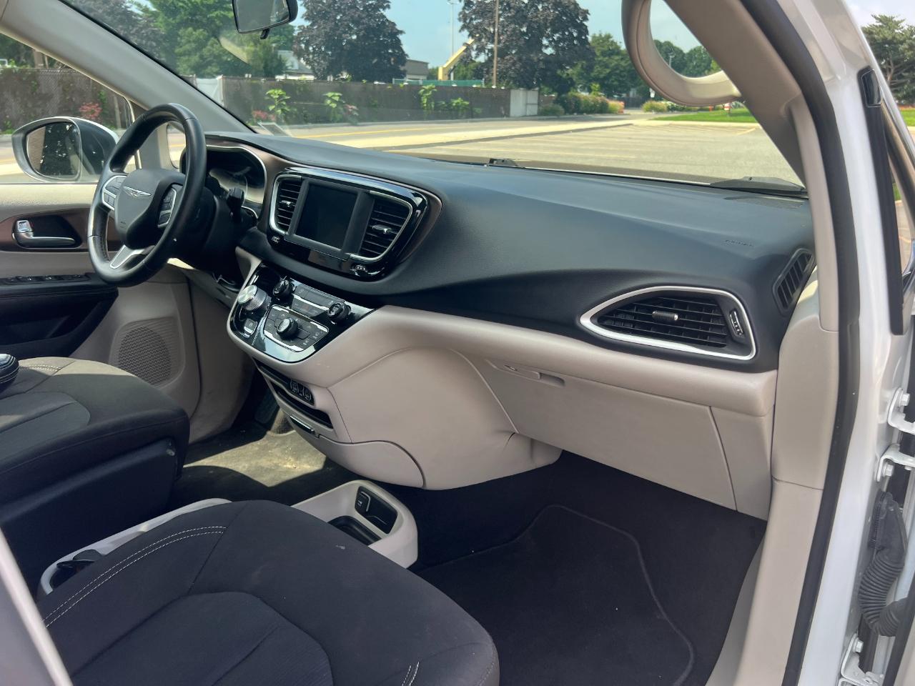 Chrysler Voyager LX 2022