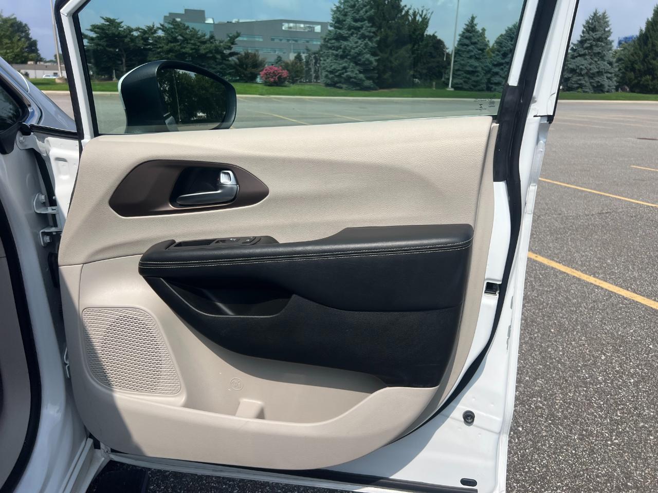Chrysler Voyager LX 2022