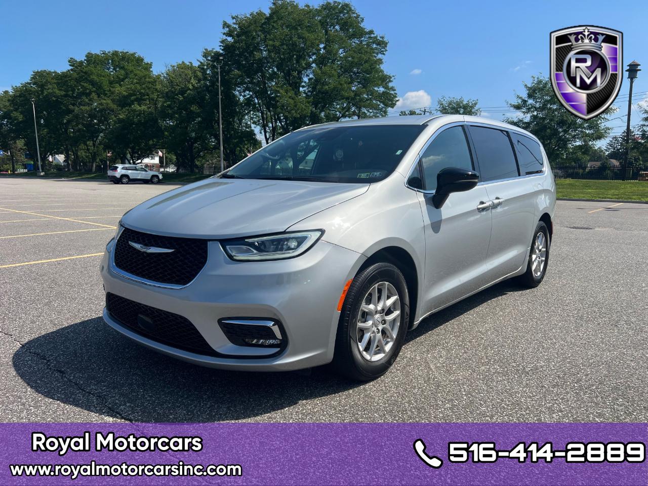 2026 Chrysler Pacifica Select