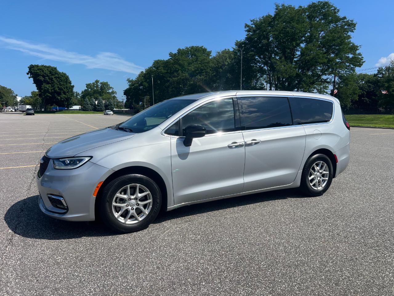 Chrysler Pacifica Select 2026