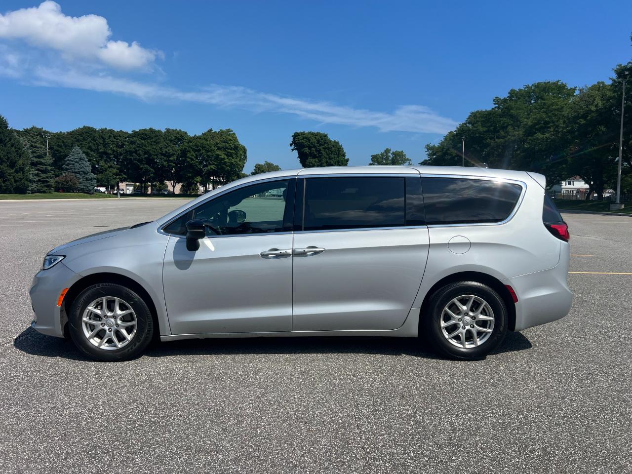 Chrysler Pacifica Select 2026