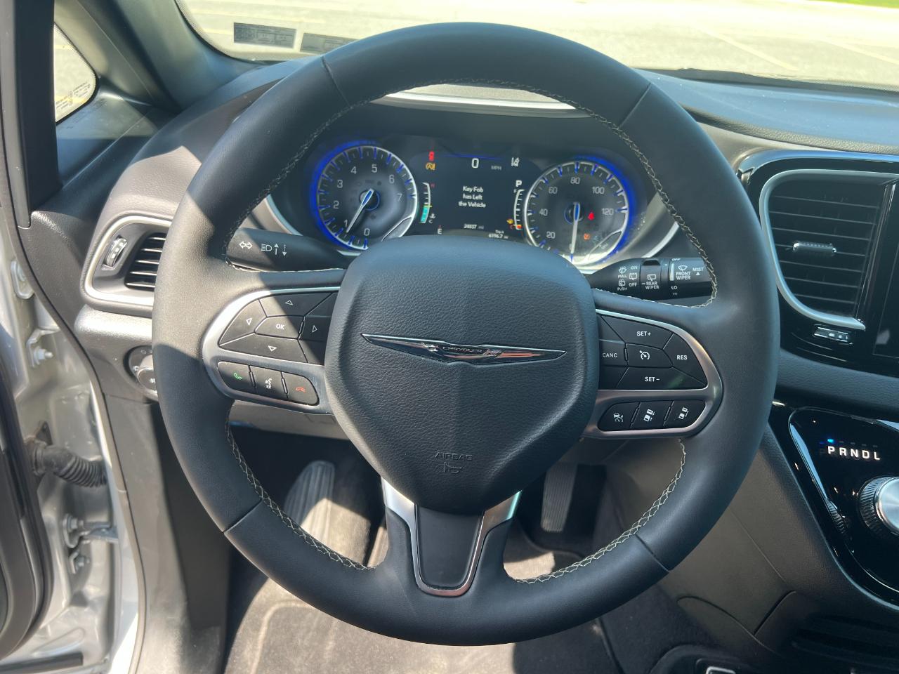 Chrysler Pacifica Select 2026