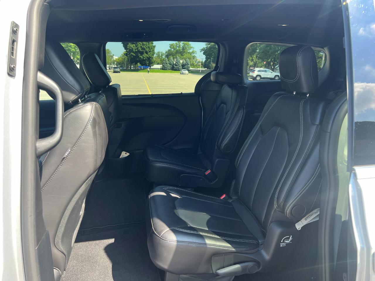 Chrysler Pacifica Select 2026
