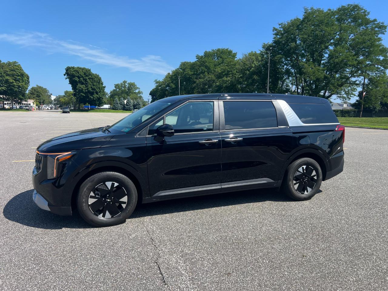 Kia Carnival Hybrid LXS 2026