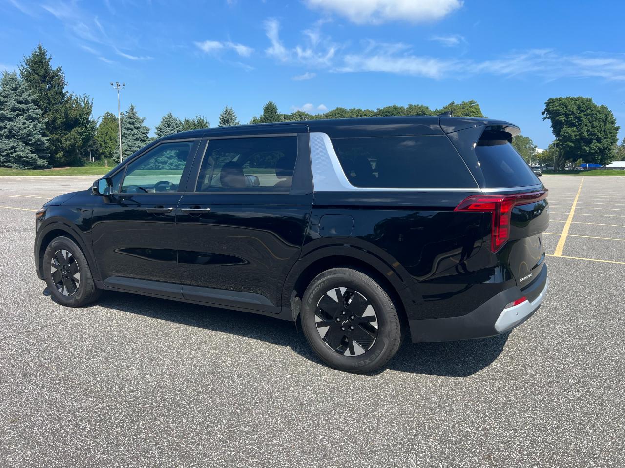 Kia Carnival Hybrid LXS 2026