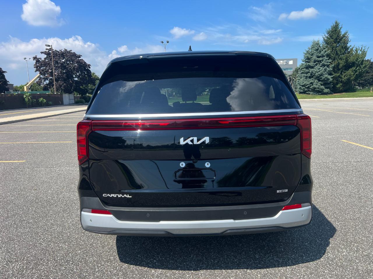 Kia Carnival Hybrid LXS 2026