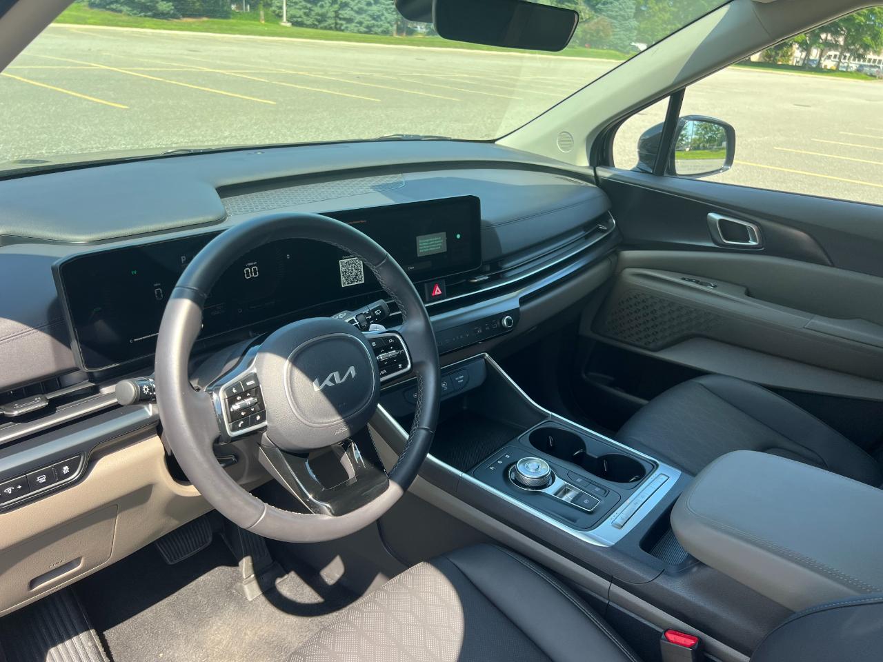 Kia Carnival Hybrid LXS 2026