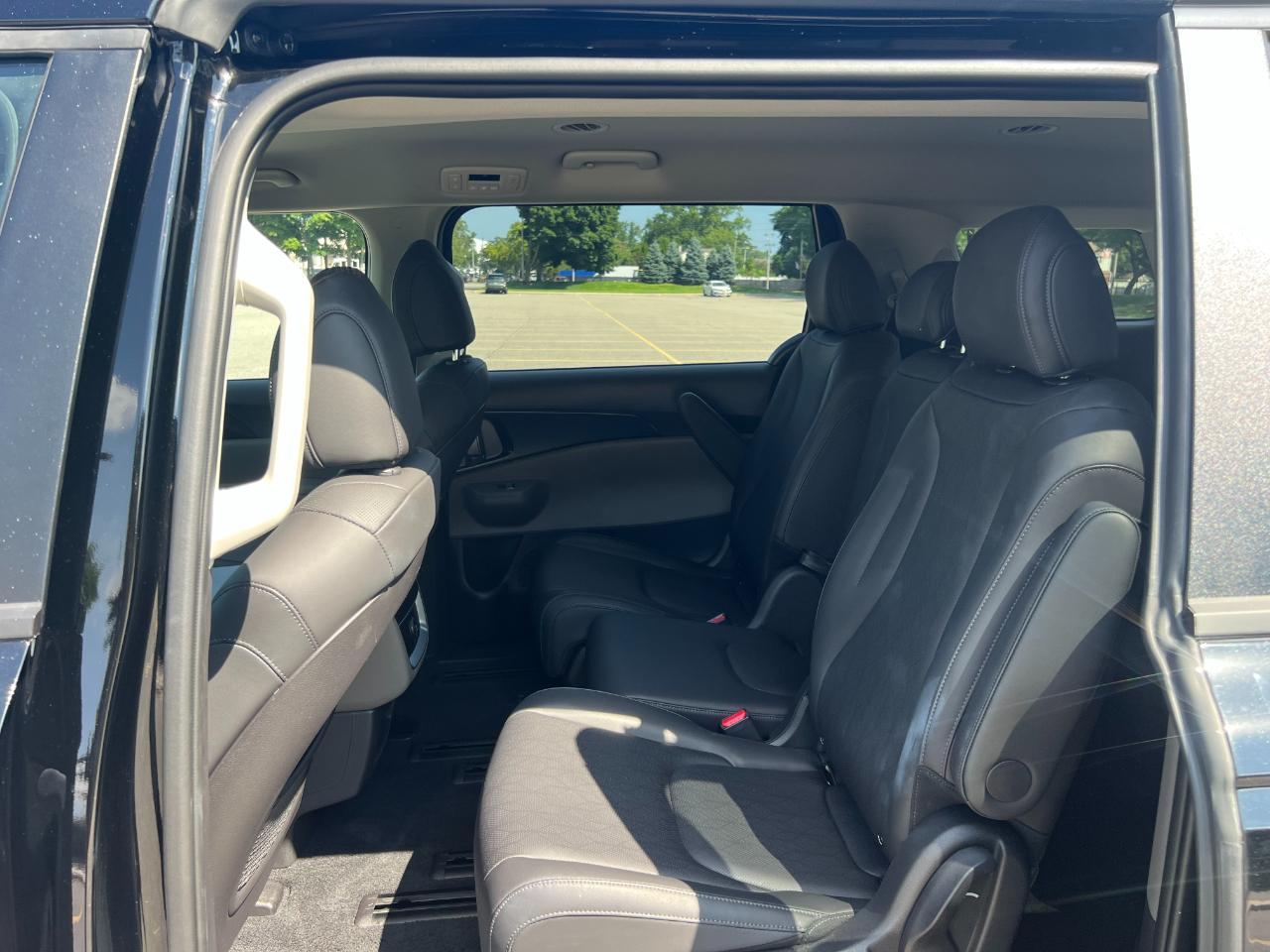 Kia Carnival Hybrid LXS 2026