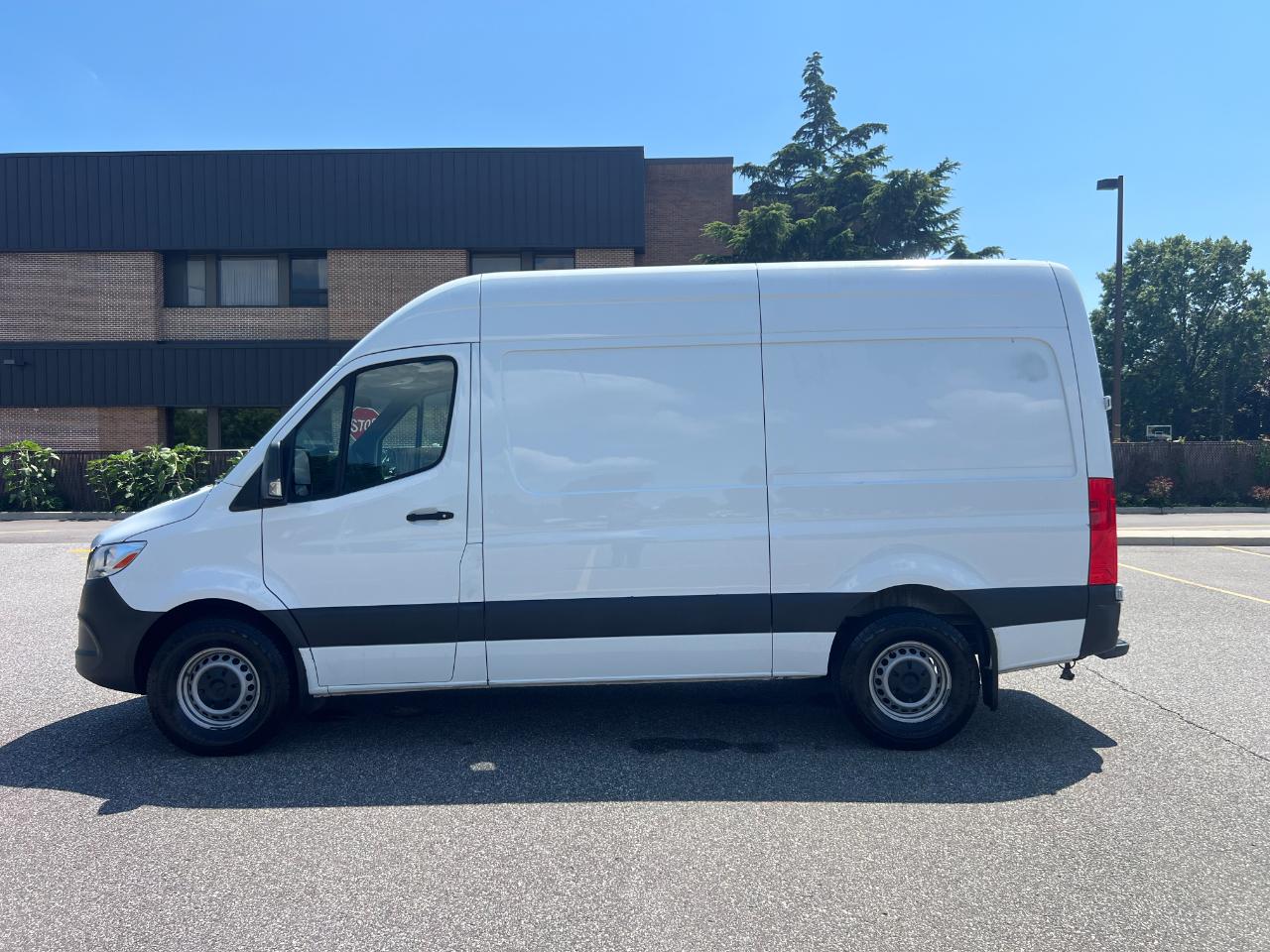 Mercedes-Benz Sprinter 2500 144-in. WB 2022