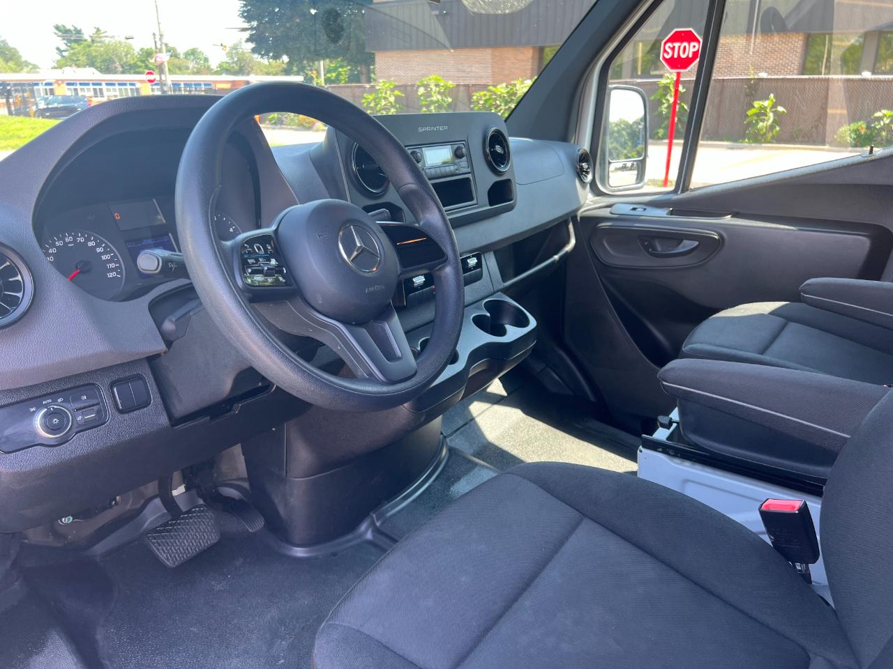 Mercedes-Benz Sprinter 2500 144-in. WB 2022
