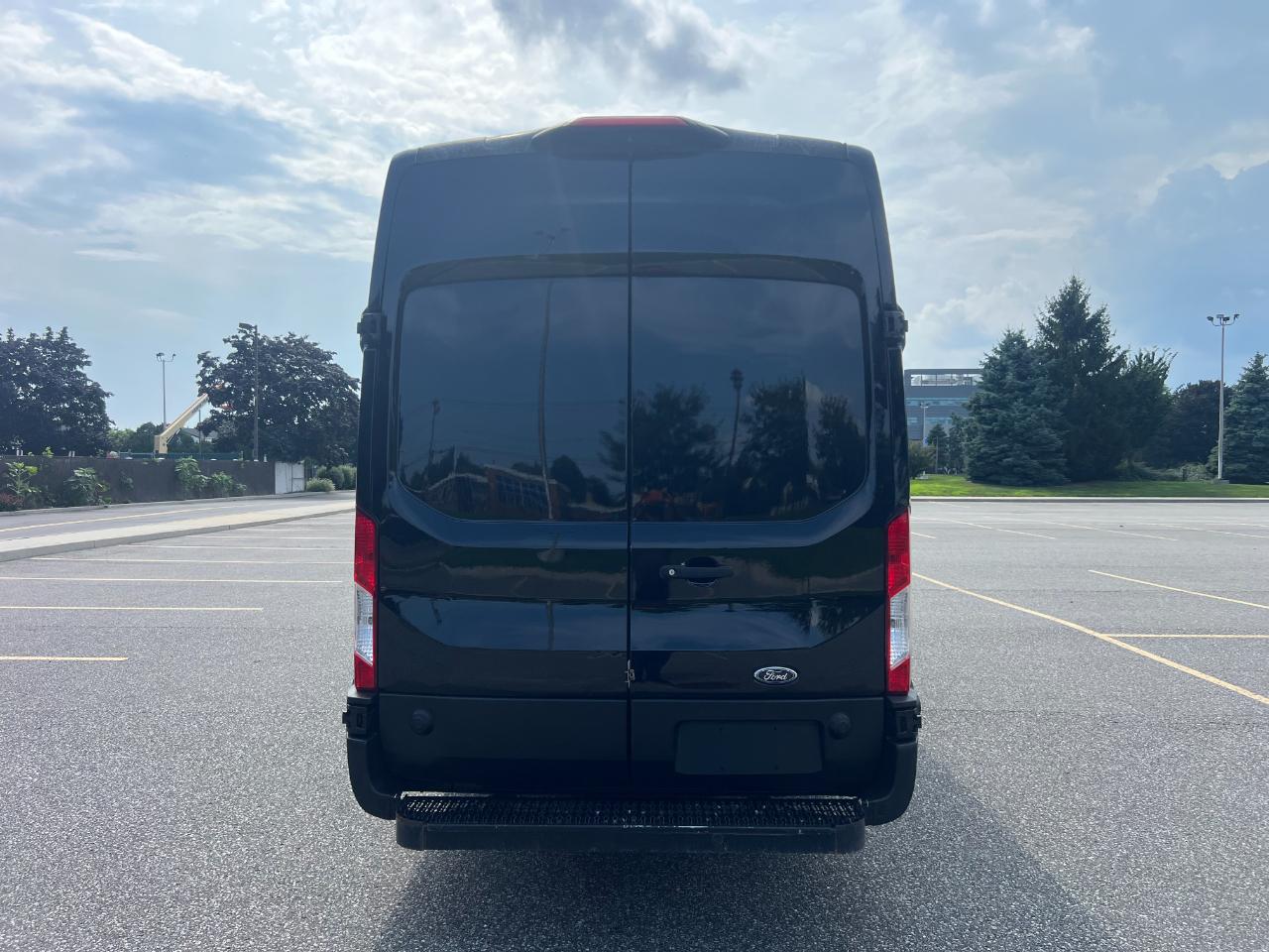 Ford Transit 250 Van High Roof w/Sliding Pass. 148-in. WB EL 2020