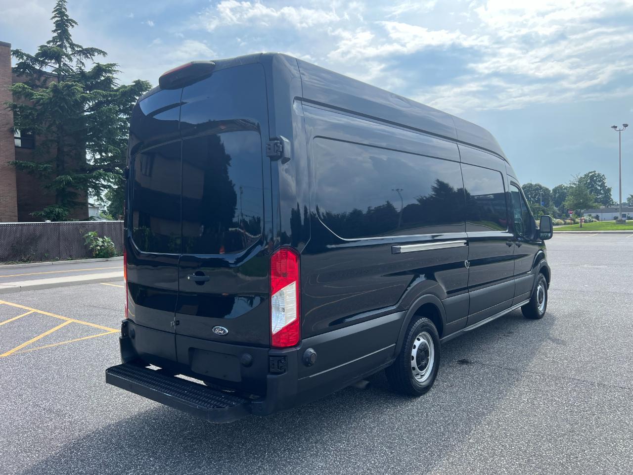Ford Transit 250 Van High Roof w/Sliding Pass. 148-in. WB EL 2020