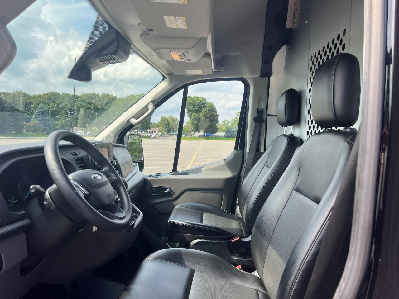 Ford Transit 250 Van High Roof w/Sliding Pass. 148-in. WB EL 2020