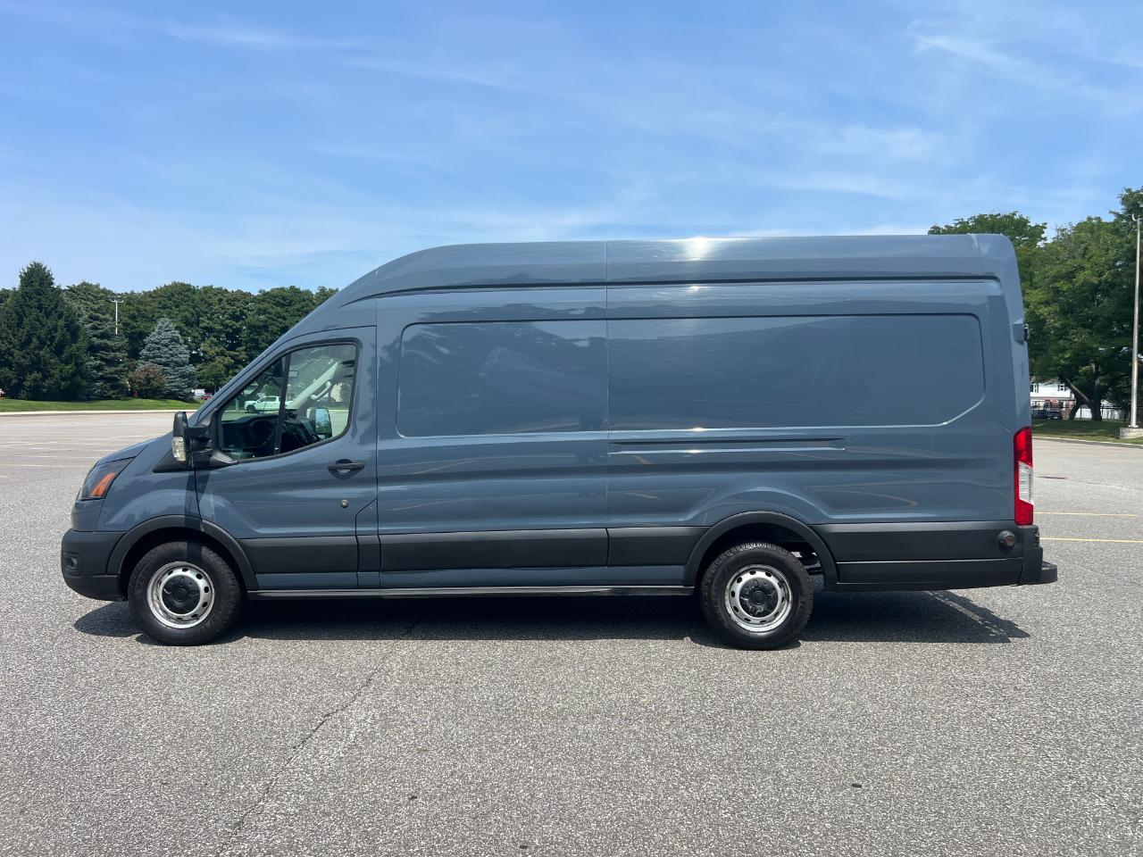 Ford Transit 250 Van High Roof w/Sliding Pass. 148-in. WB EL 2022