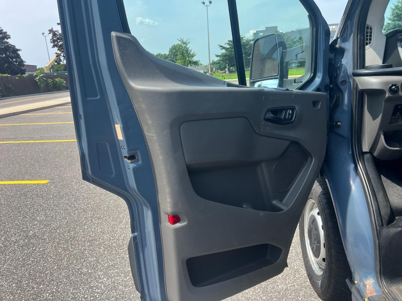 Ford Transit 250 Van High Roof w/Sliding Pass. 148-in. WB EL 2022