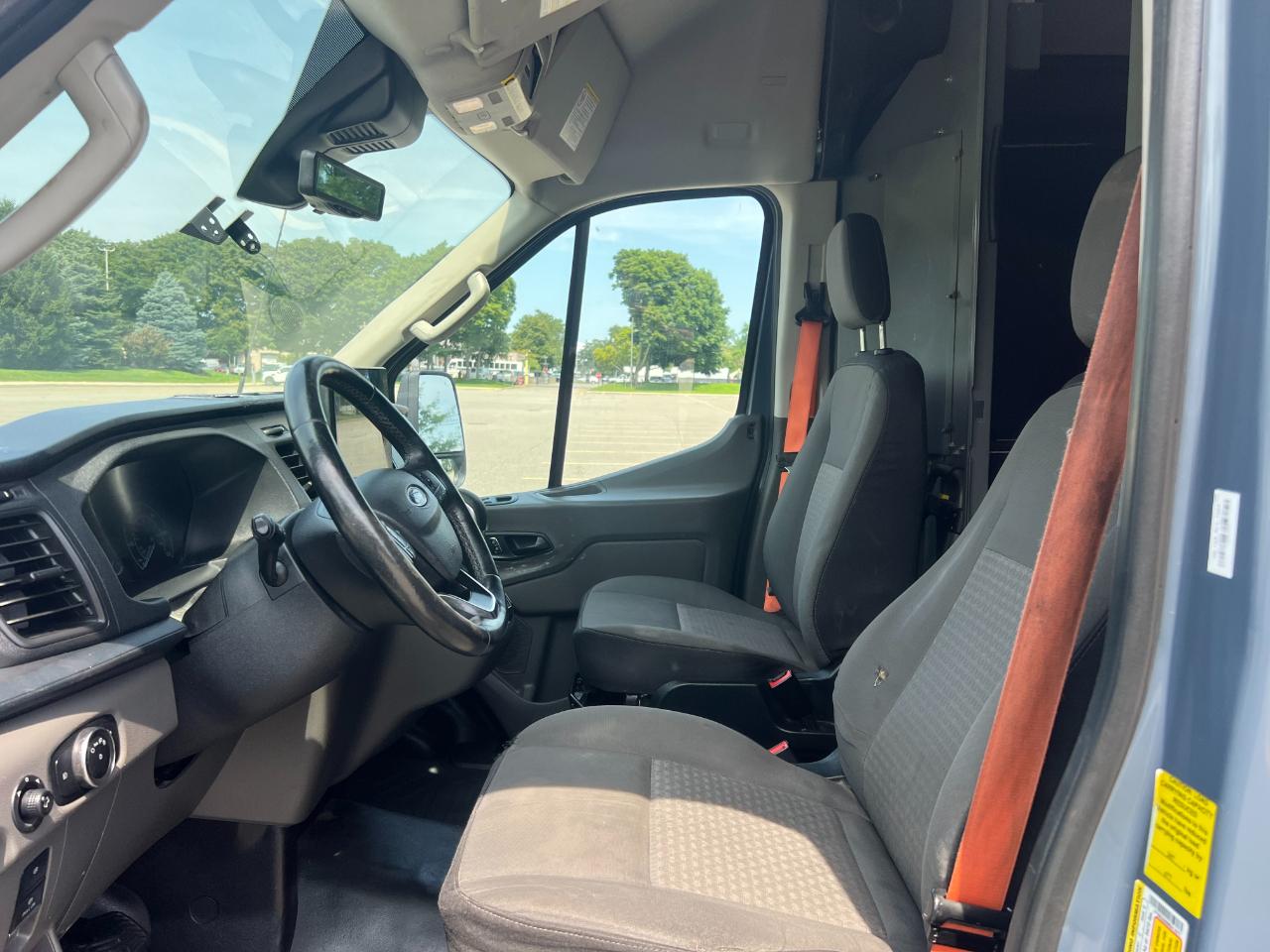Ford Transit 250 Van High Roof w/Sliding Pass. 148-in. WB EL 2022