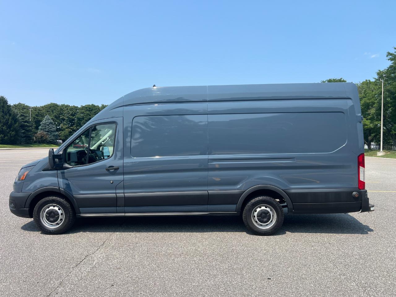 Ford Transit 250 Van High Roof w/Sliding Pass. 148-in. WB EL 2021