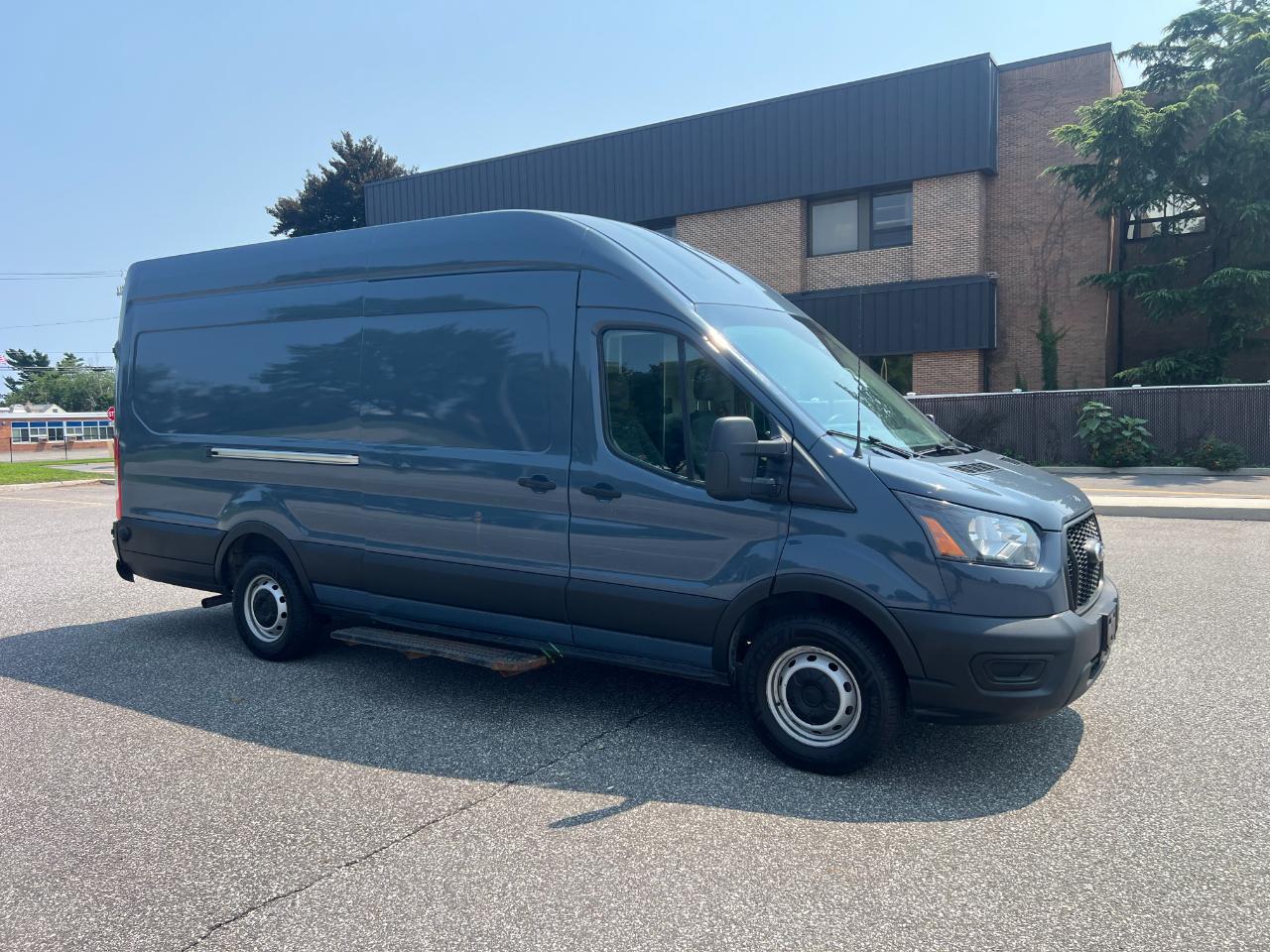 Ford Transit 250 Van High Roof w/Sliding Pass. 148-in. WB EL 2021
