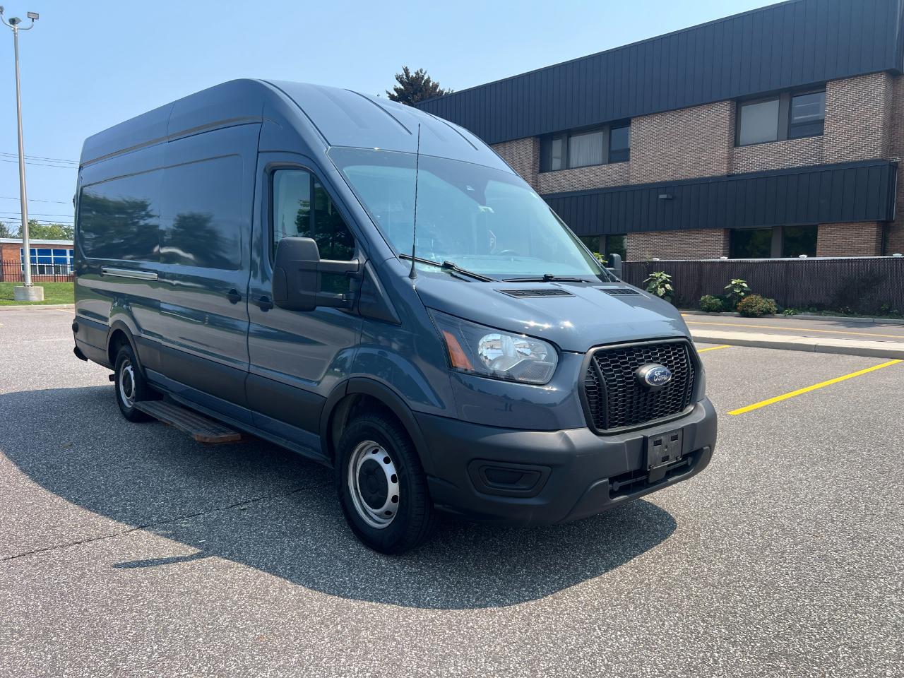 Ford Transit 250 Van High Roof w/Sliding Pass. 148-in. WB EL 2021