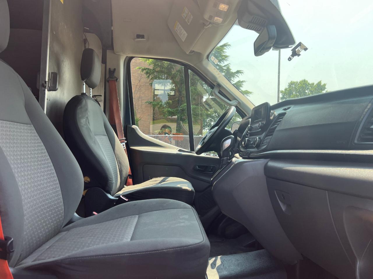 Ford Transit 250 Van High Roof w/Sliding Pass. 148-in. WB EL 2021