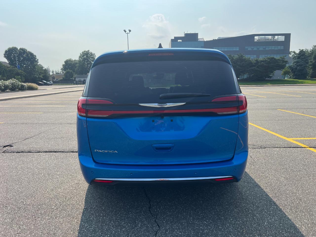 Chrysler Pacifica Select 2026