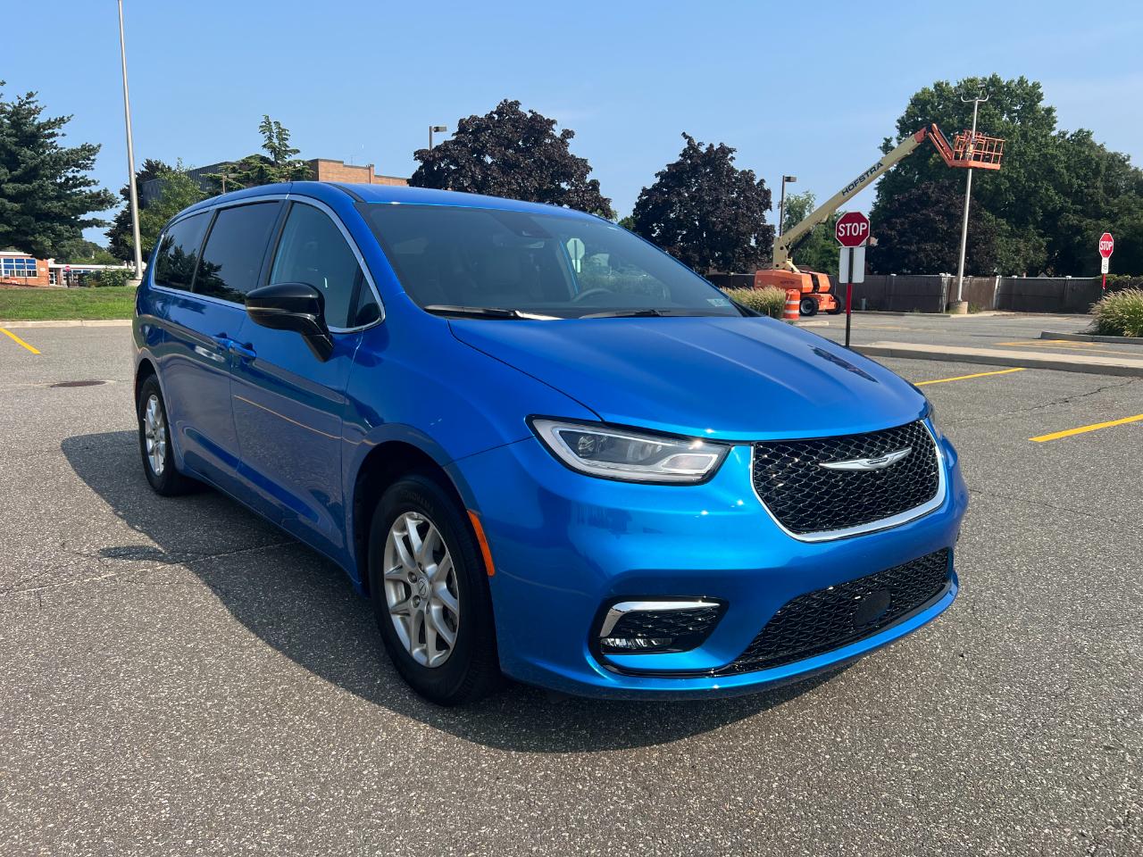 Chrysler Pacifica Select 2026